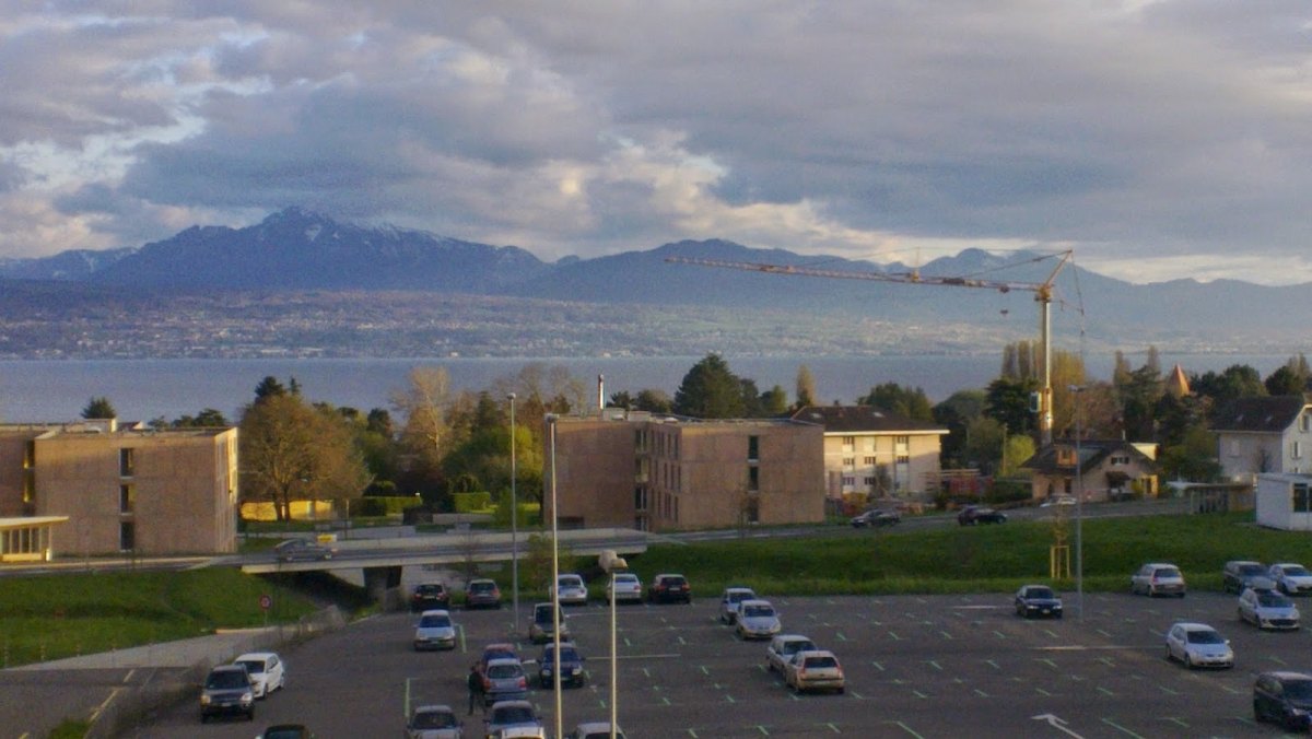 Вид из окна моего офиса в EPFL